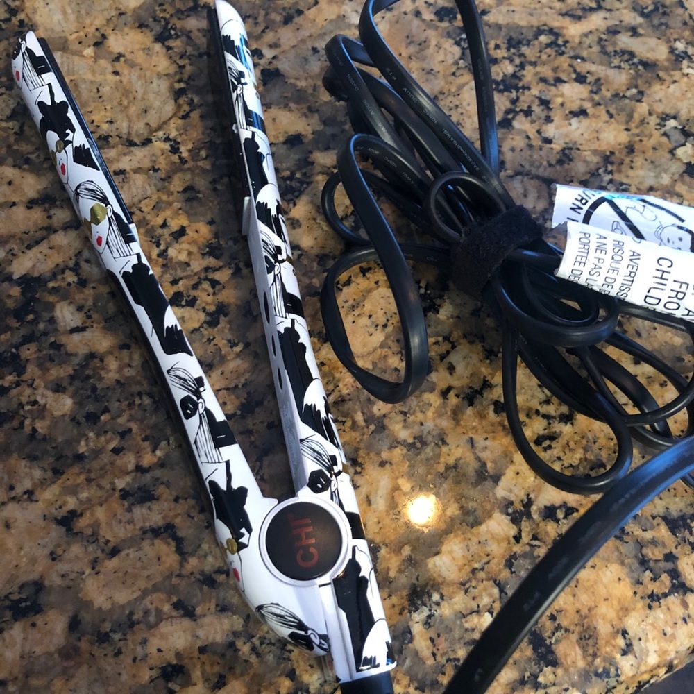 CHI straightener